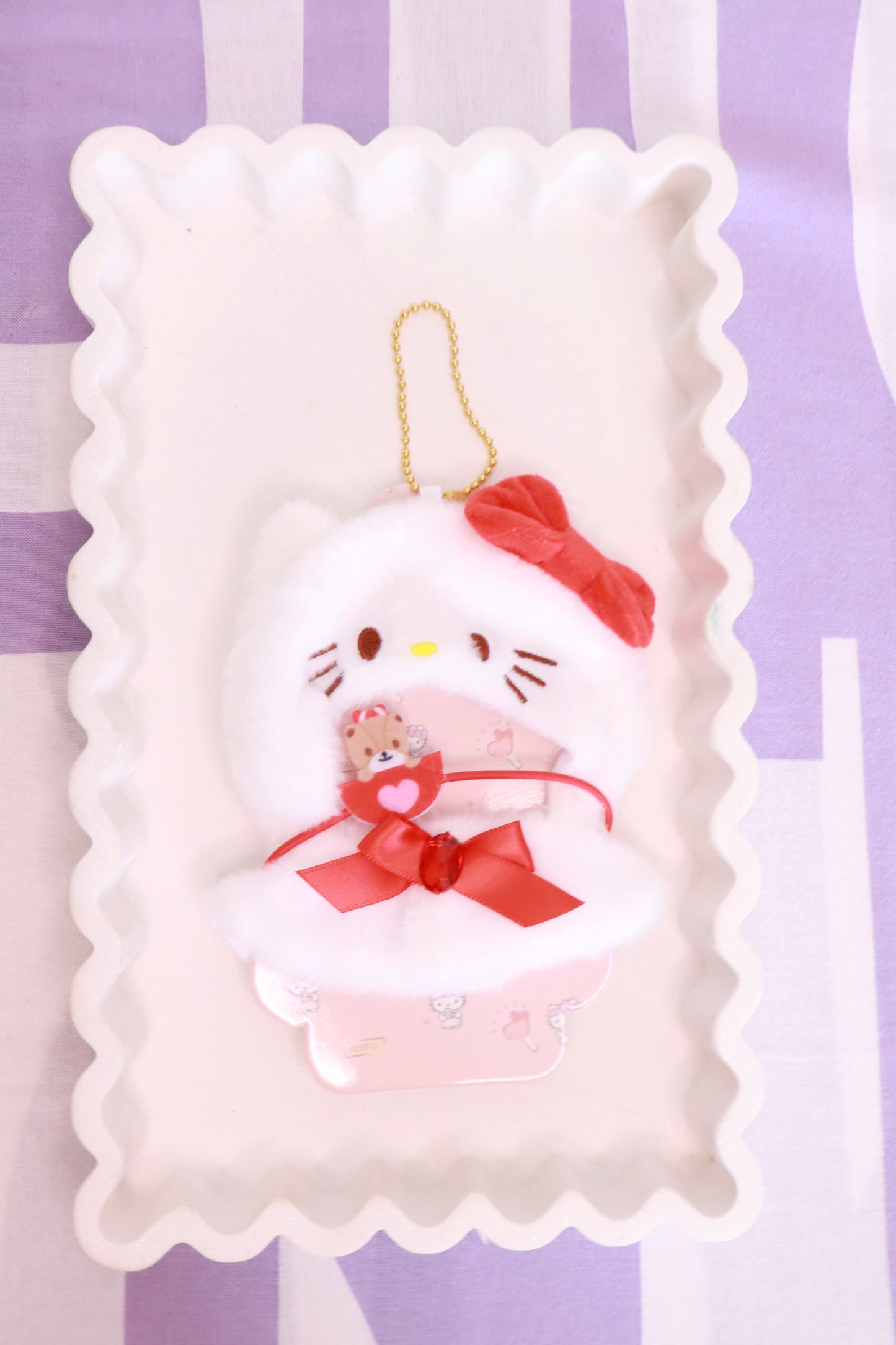 Labubu Sanrio Cloak - Hello Kitty