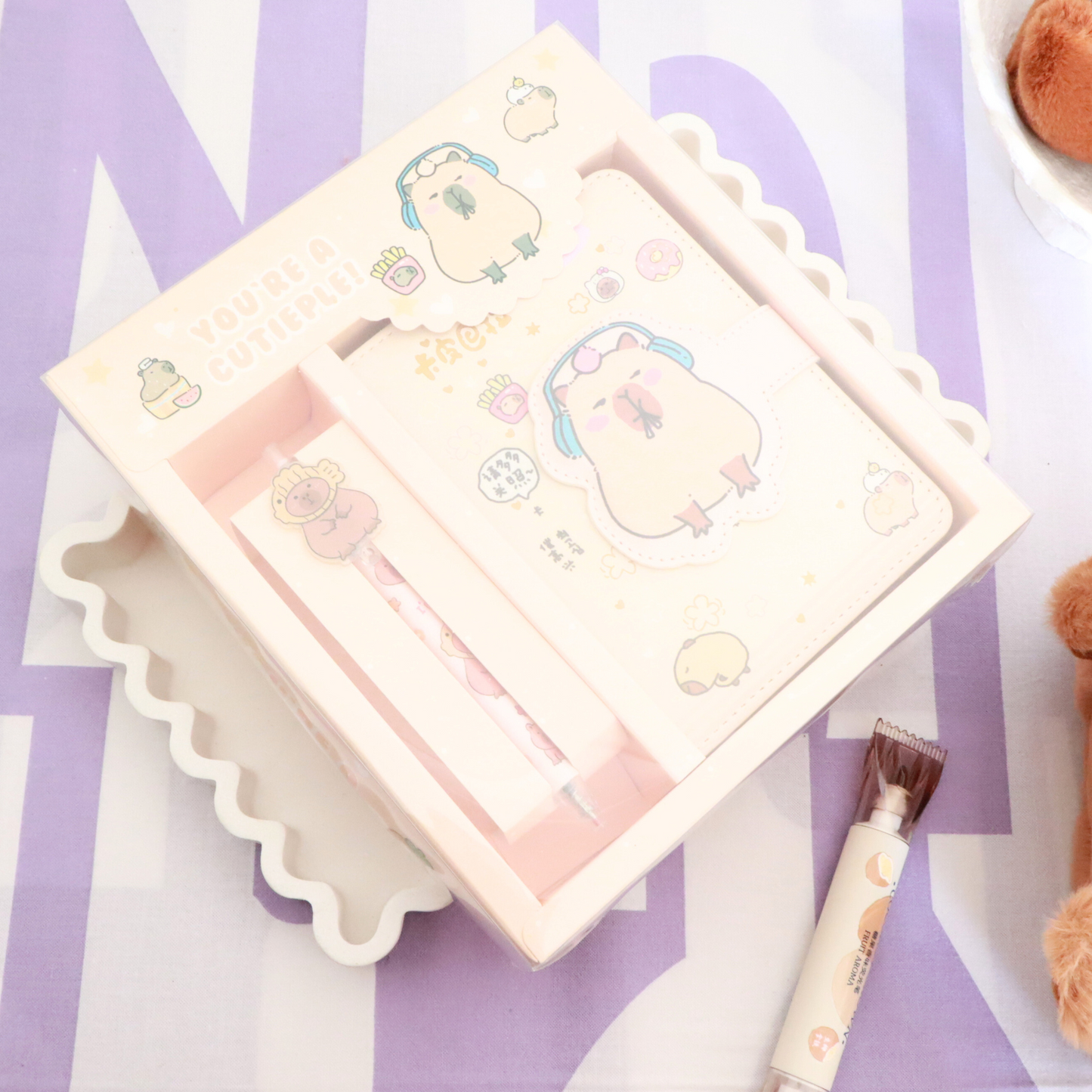 Capybara Diary Gift Set